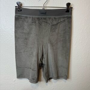Skims Gunmetal Velour Lounge Bike Shorts Size Medium New With Tags